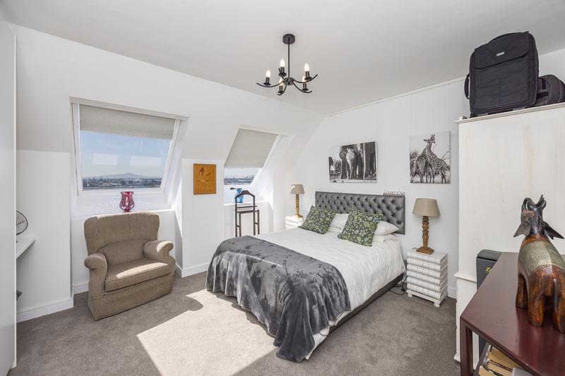 2 Bedroom Property for Sale in Blouberg Beachfront Western Cape